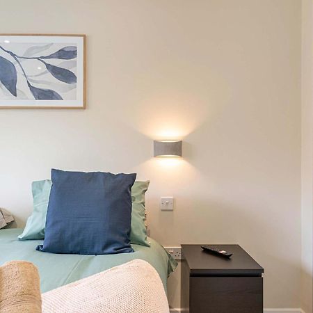 Stylish 2 Bedroom Apartments In Derby Extérieur photo