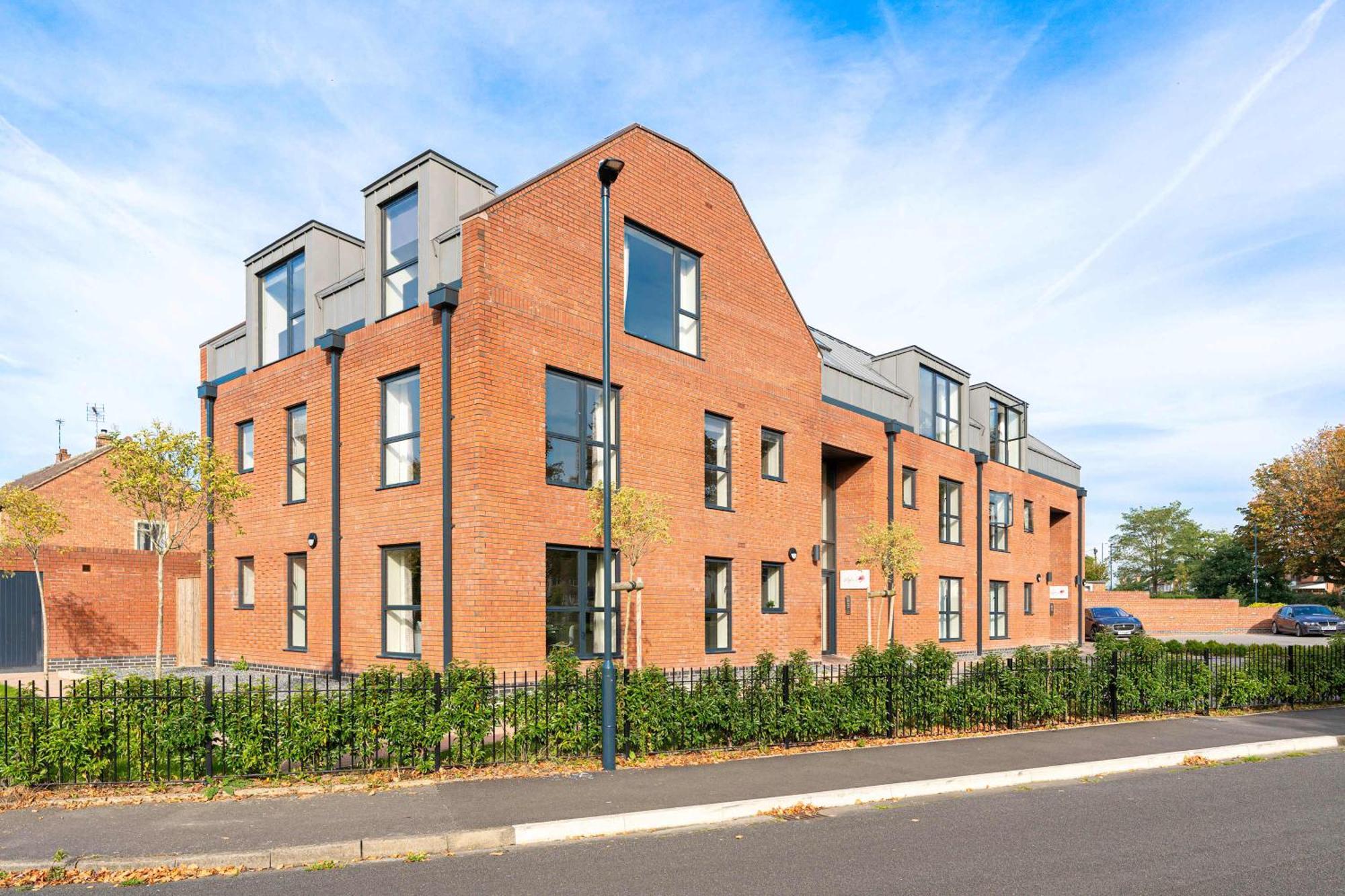 Stylish 2 Bedroom Apartments In Derby Extérieur photo