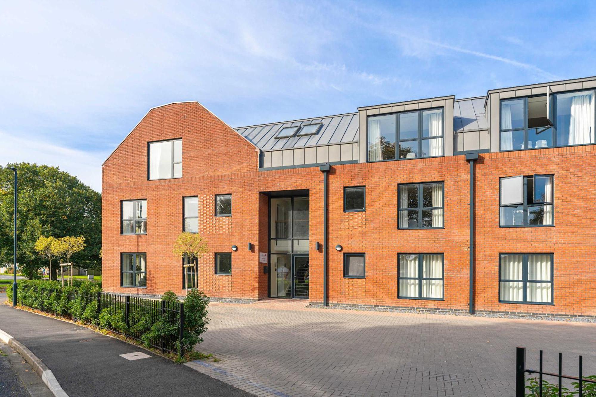 Stylish 2 Bedroom Apartments In Derby Extérieur photo